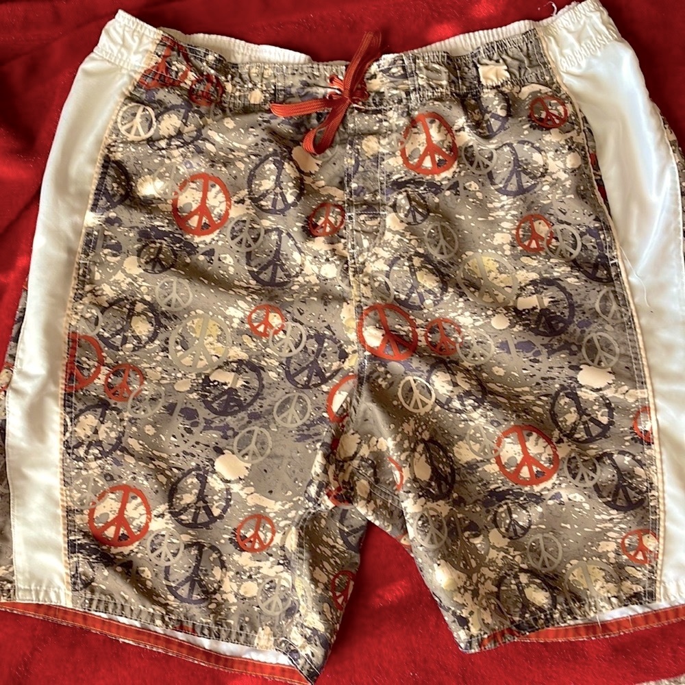 Swim Trunks ☮️ ✌🏼